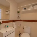 Sea Breezes Apartment