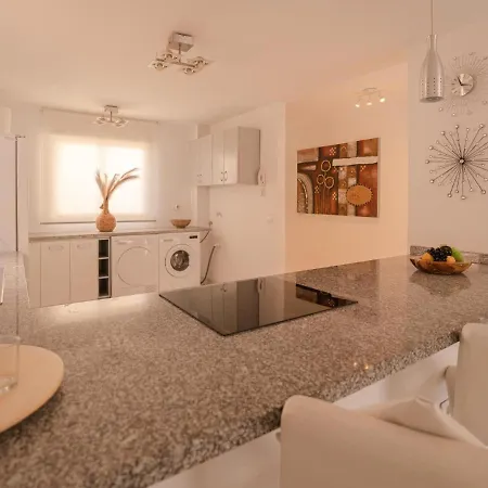 Sea Breezes Apartment
